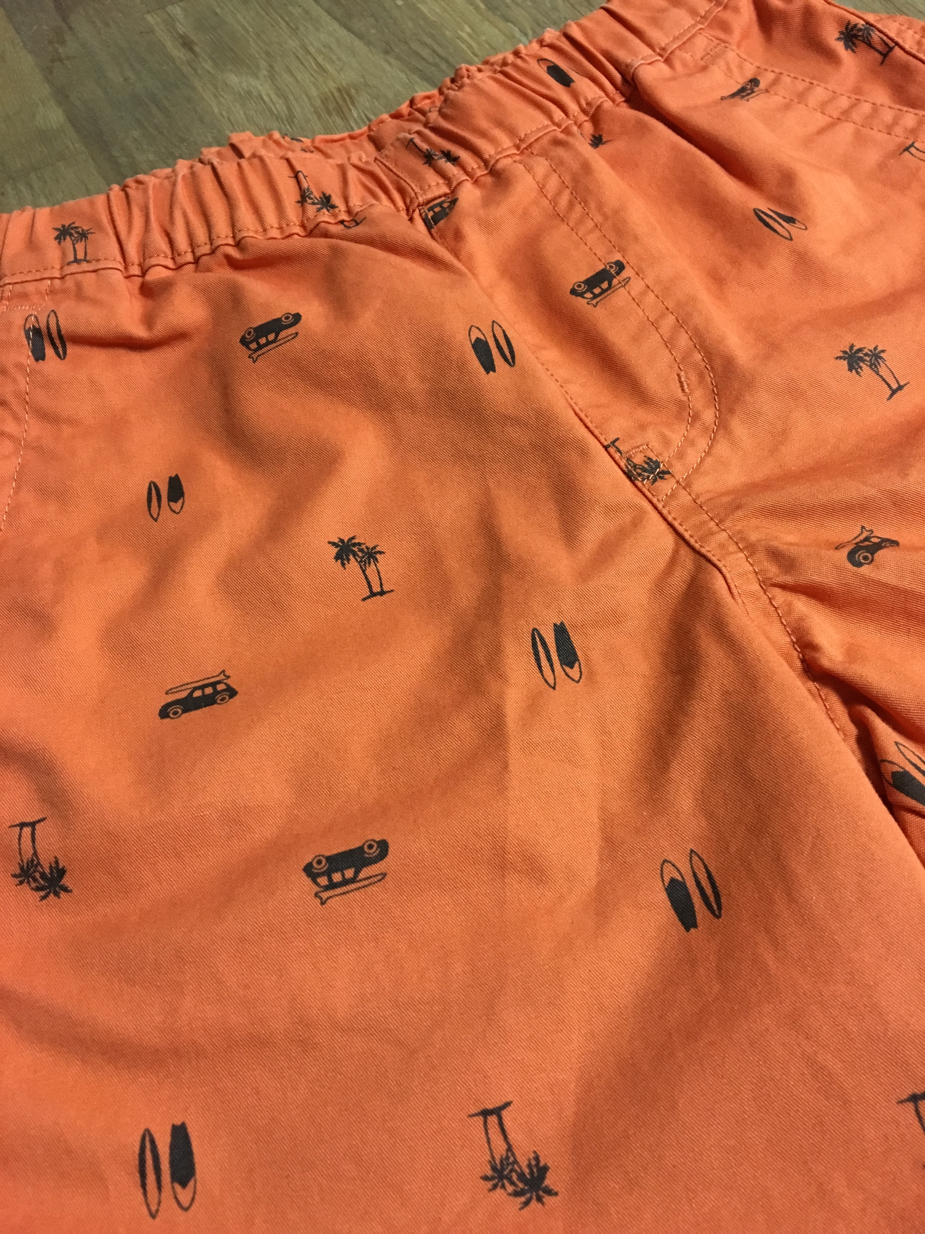 トレンドの西海岸系ファッションに 夏柄ハーフパンツ 子供服 中古服のリサイクル交換 Lynks